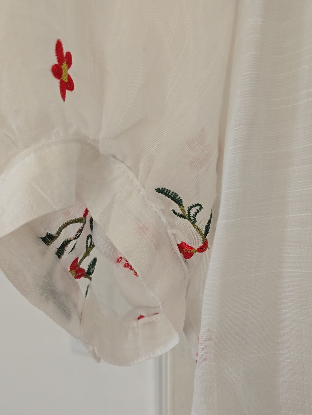 Floral Embroidered White Button-Front Blouse - - Picture 3 of 4